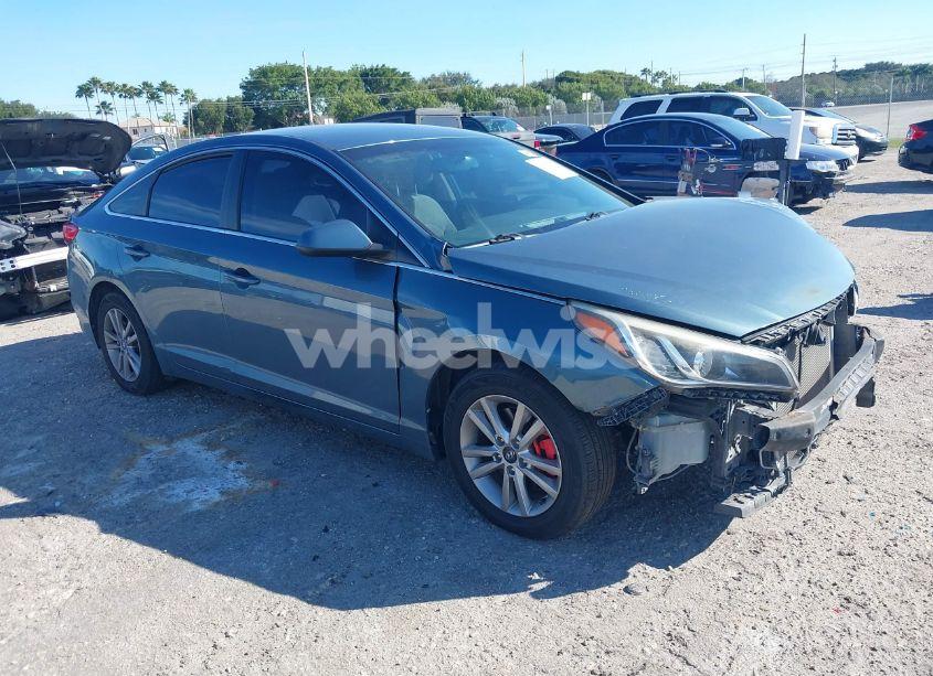 2016 Hyundai Sonata SE (VIN 5NPE24AF2GH355470) main photo