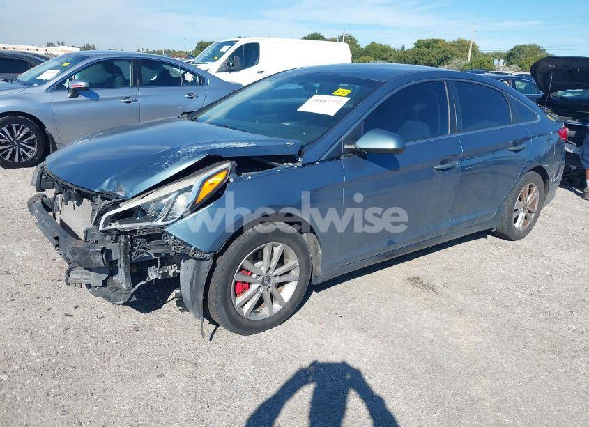 Photo 2 of 2016 Hyundai Sonata SE (VIN 5NPE24AF2GH355470)