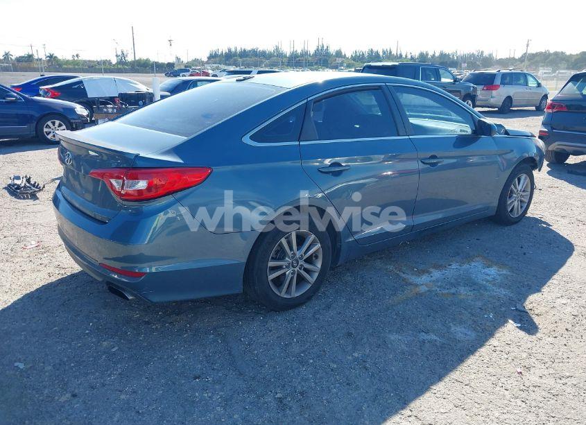 Photo 4 of 2016 Hyundai Sonata SE (VIN 5NPE24AF2GH355470)