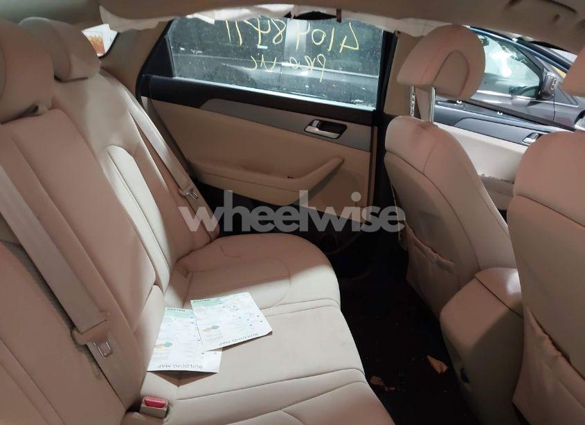 Photo 8 of 2016 Hyundai Sonata SE (VIN 5NPE24AF2GH369756)