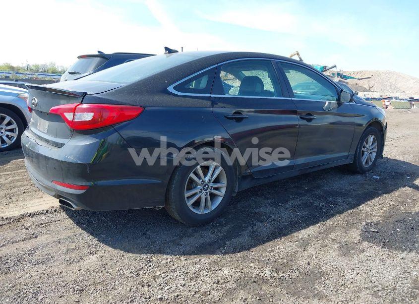 Photo 4 of 2016 Hyundai Sonata SE (VIN 5NPE24AF2GH379283)