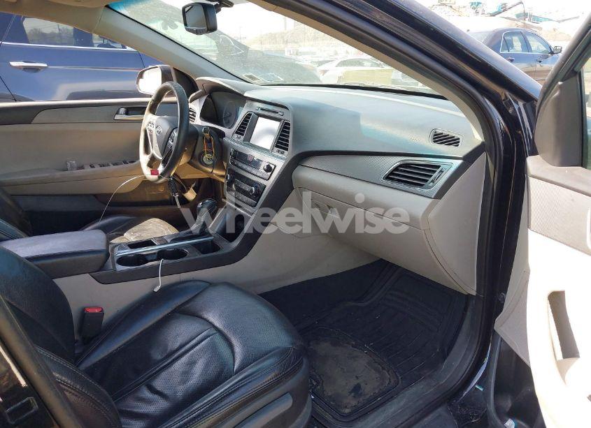 Photo 5 of 2016 Hyundai Sonata SE (VIN 5NPE24AF2GH379283)