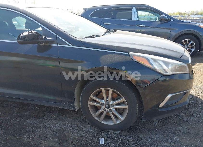 Photo 6 of 2016 Hyundai Sonata SE (VIN 5NPE24AF2GH379283)