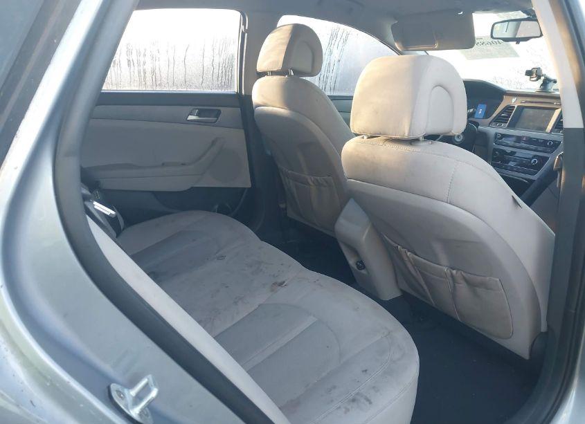 Photo 8 of 2016 Hyundai Sonata SE (VIN 5NPE24AF2GH381745)