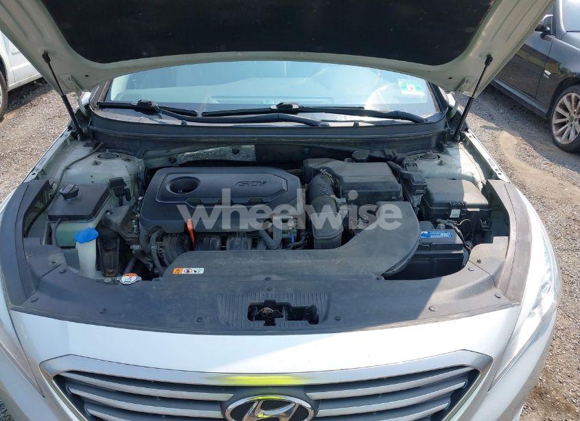 Photo 10 of 2016 Hyundai Sonata SE (VIN 5NPE24AF2GH383155)