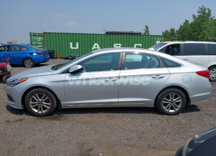 Photo 6 of 2016 Hyundai Sonata SE (VIN 5NPE24AF2GH383155)