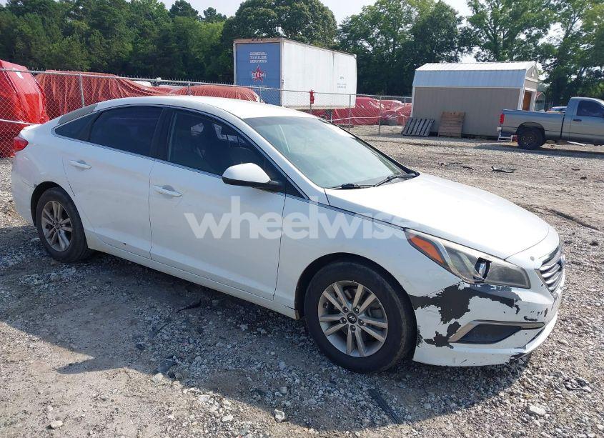 2016 Hyundai Sonata SE (VIN 5NPE24AF2GH384161) main photo