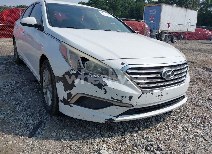 Photo 6 of 2016 Hyundai Sonata SE (VIN 5NPE24AF2GH384161)