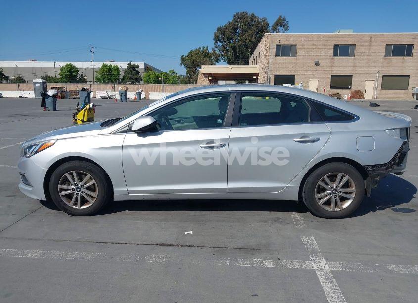 Photo 15 of 2016 Hyundai Sonata SE (VIN 5NPE24AF2GH386525)