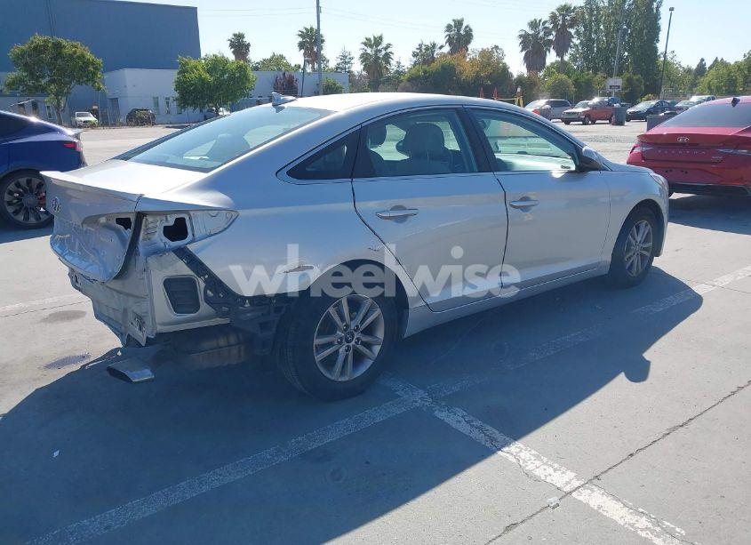 Photo 4 of 2016 Hyundai Sonata SE (VIN 5NPE24AF2GH386525)