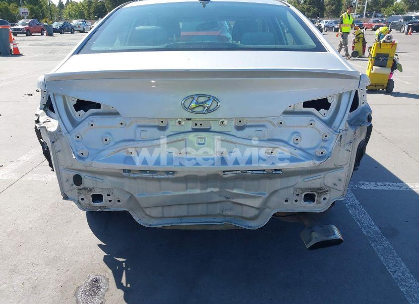 Photo 6 of 2016 Hyundai Sonata SE (VIN 5NPE24AF2GH386525)