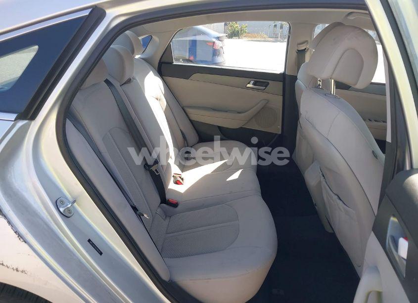 Photo 8 of 2016 Hyundai Sonata SE (VIN 5NPE24AF2GH386525)