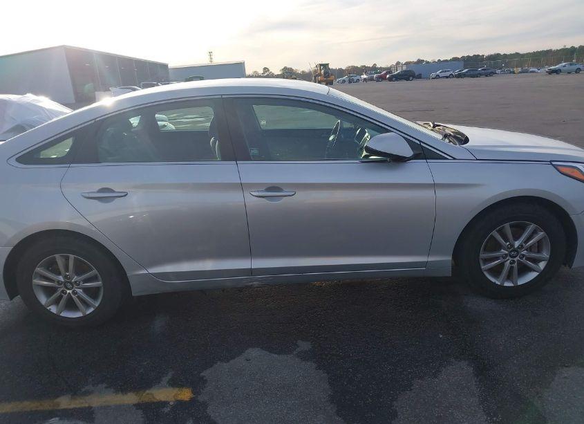 Photo 13 of 2016 Hyundai Sonata SE (VIN 5NPE24AF2GH386931)