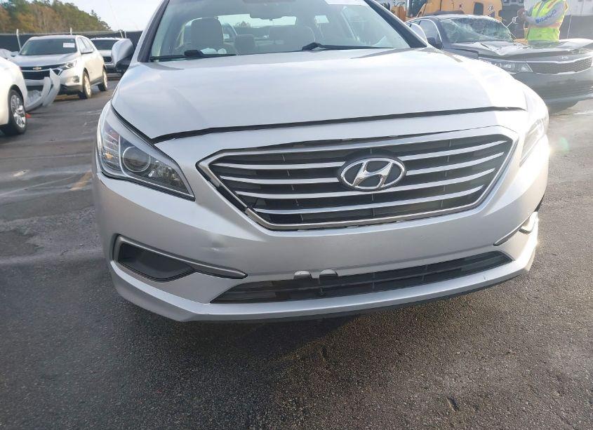 Photo 6 of 2016 Hyundai Sonata SE (VIN 5NPE24AF2GH386931)