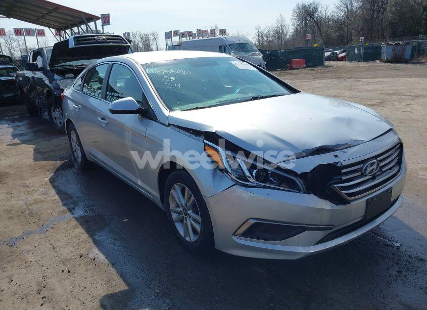 2016 Hyundai Sonata (VIN 5NPE24AF2GH410922) main photo