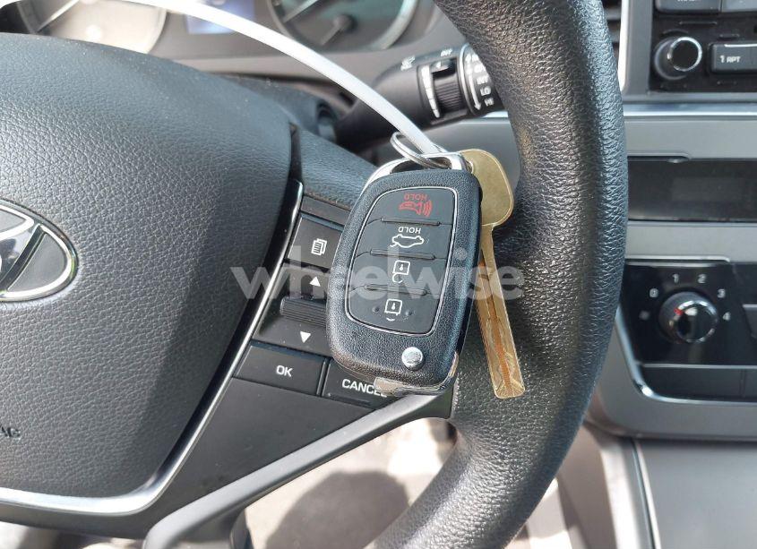 Photo 11 of 2016 Hyundai Sonata (VIN 5NPE24AF2GH410922)