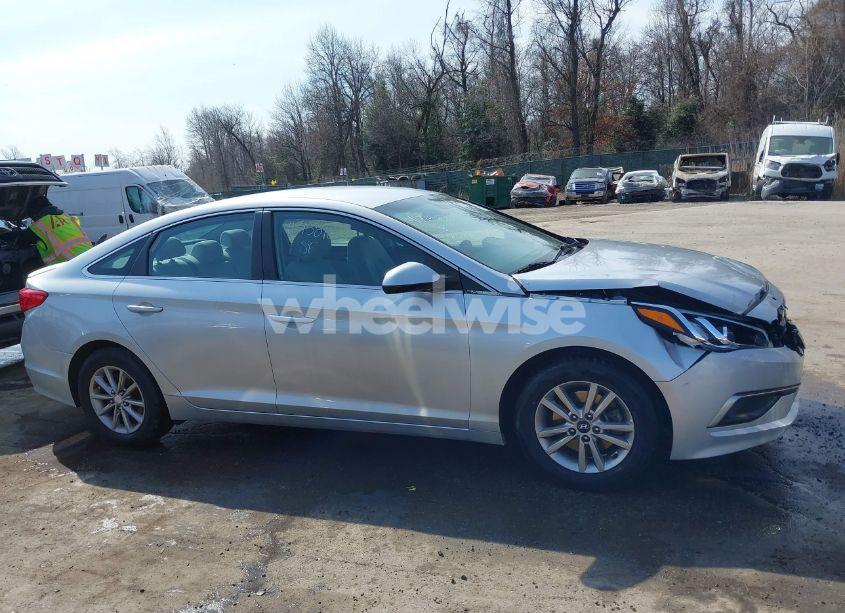 Photo 13 of 2016 Hyundai Sonata (VIN 5NPE24AF2GH410922)