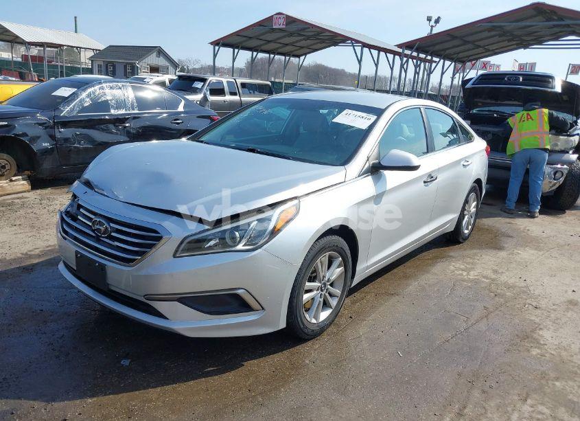 Photo 2 of 2016 Hyundai Sonata (VIN 5NPE24AF2GH410922)