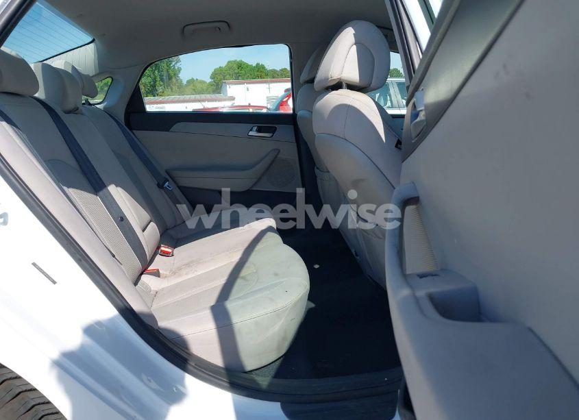 Photo 8 of 2016 Hyundai Sonata SE (VIN 5NPE24AF2GH412055)
