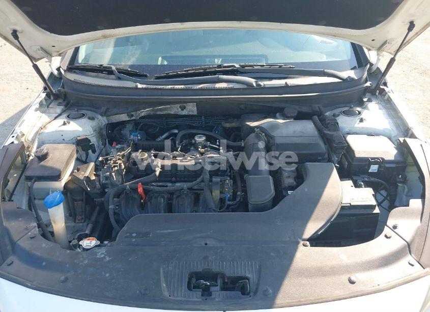 Photo 10 of 2016 Hyundai Sonata SE (VIN 5NPE24AF2GH417630)