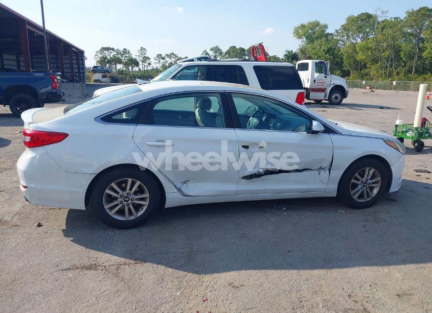 Photo 13 of 2016 Hyundai Sonata SE (VIN 5NPE24AF2GH417630)