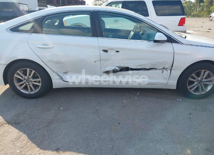 Photo 6 of 2016 Hyundai Sonata SE (VIN 5NPE24AF2GH417630)