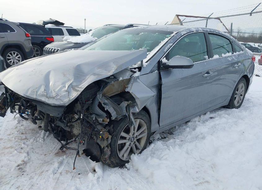 Photo 2 of 2017 Hyundai Sonata SE (VIN 5NPE24AF2HH455523)