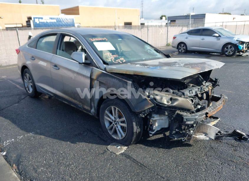 2017 Hyundai Sonata (VIN 5NPE24AF2HH460480) main photo