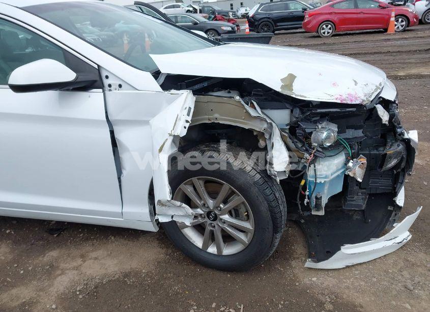 Photo 6 of 2017 Hyundai Sonata SE (VIN 5NPE24AF2HH469423)