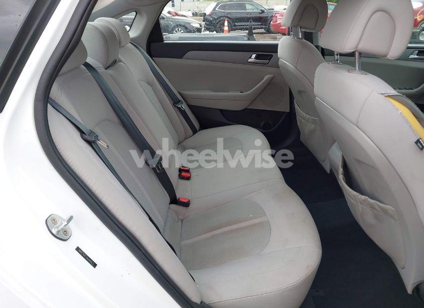 Photo 8 of 2017 Hyundai Sonata SE (VIN 5NPE24AF2HH469423)