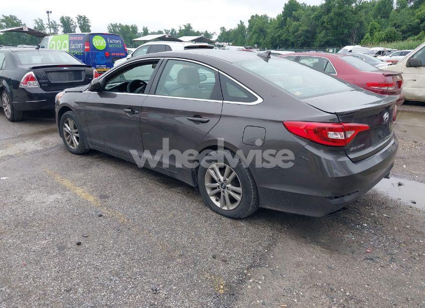 Photo 3 of 2017 Hyundai Sonata SE (VIN 5NPE24AF2HH470281)