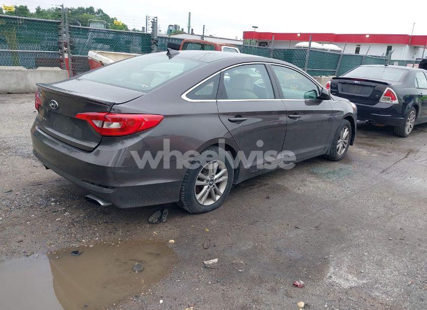 Photo 4 of 2017 Hyundai Sonata SE (VIN 5NPE24AF2HH470281)