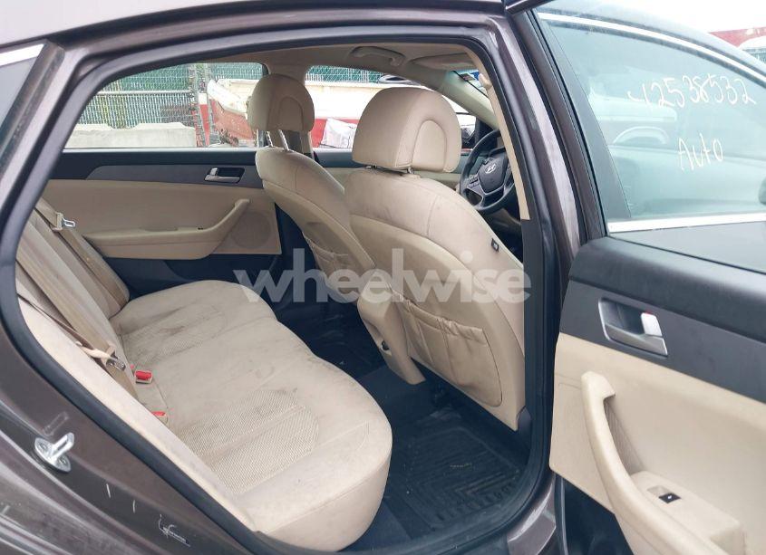 Photo 8 of 2017 Hyundai Sonata SE (VIN 5NPE24AF2HH470281)