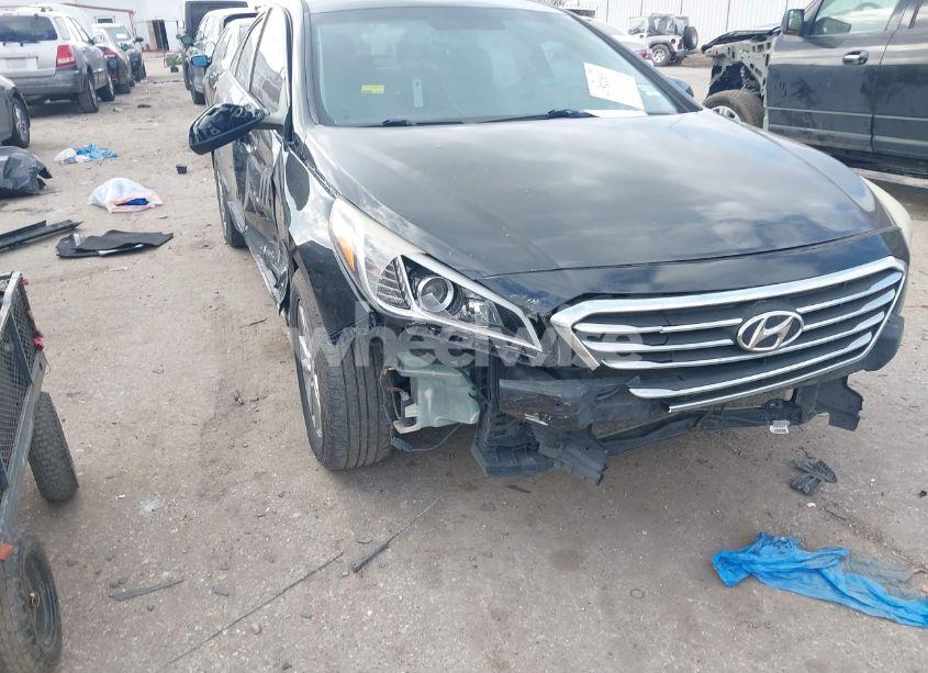 2017 Hyundai Sonata SE (VIN 5NPE24AF2HH476694) main photo