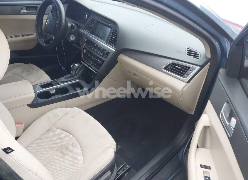 Photo 5 of 2017 Hyundai Sonata SE (VIN 5NPE24AF2HH482107)