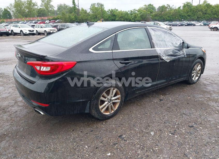Photo 4 of 2017 Hyundai Sonata SE (VIN 5NPE24AF2HH483323)
