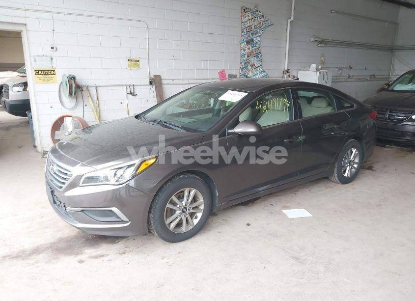 Photo 2 of 2017 Hyundai Sonata (VIN 5NPE24AF2HH484343)