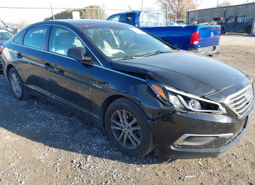 2017 Hyundai Sonata SE (VIN 5NPE24AF2HH486917) main photo