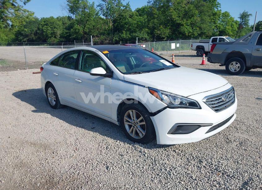2017 Hyundai Sonata (VIN 5NPE24AF2HH513422) main photo