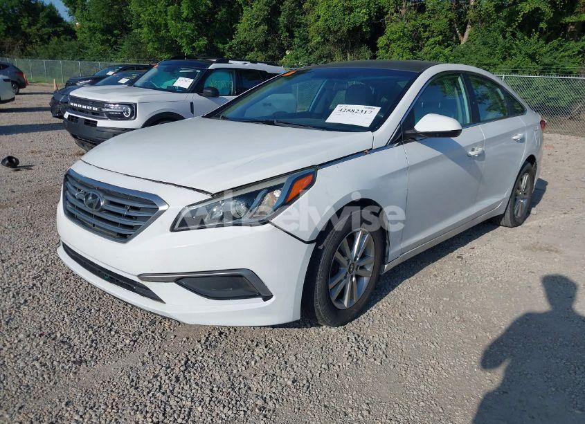 Photo 2 of 2017 Hyundai Sonata (VIN 5NPE24AF2HH513422)