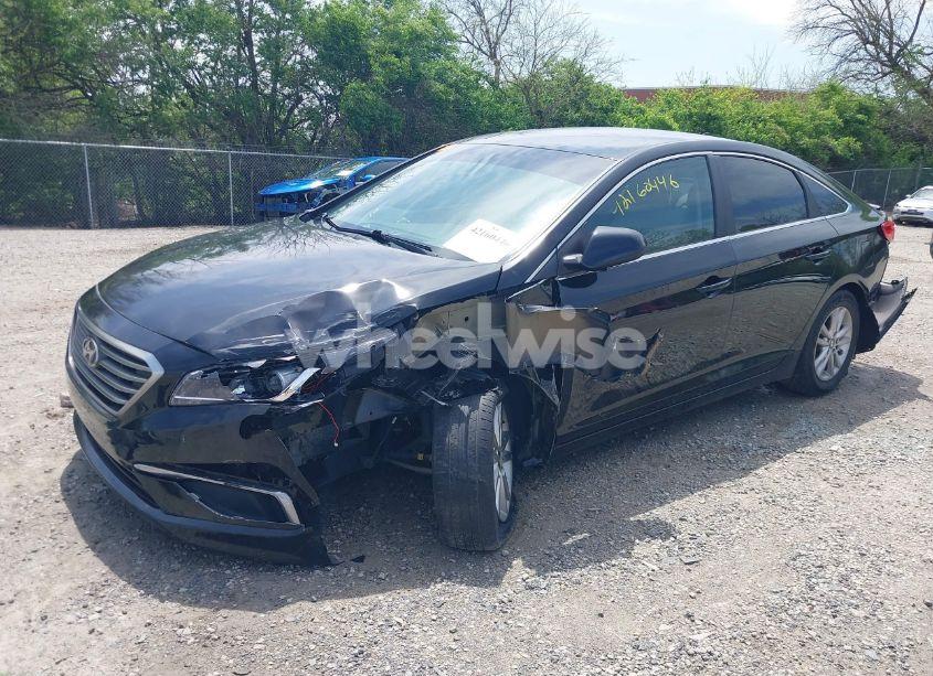 Photo 2 of 2017 Hyundai Sonata SE (VIN 5NPE24AF2HH515381)