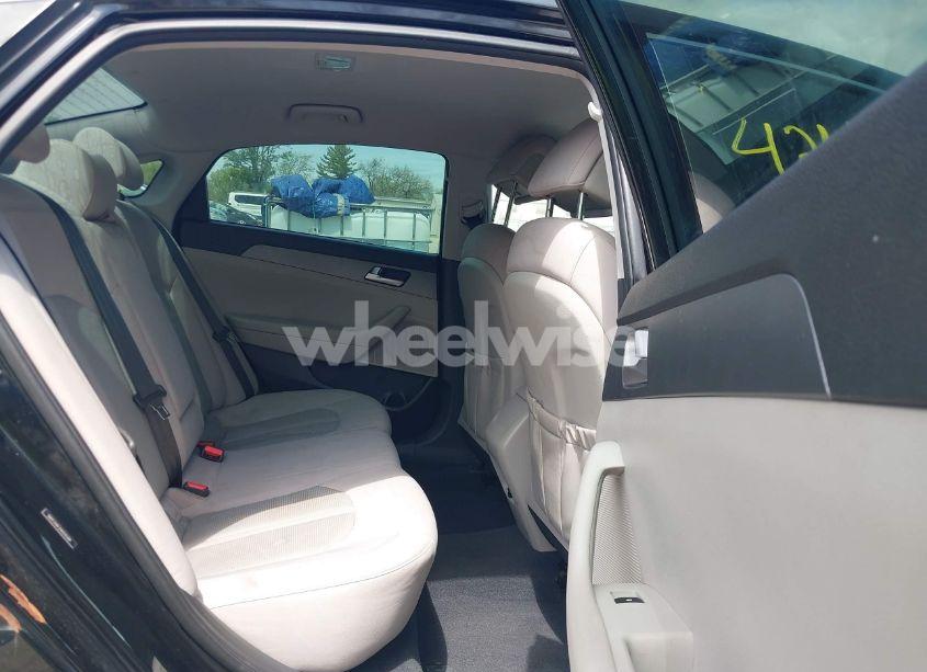 Photo 8 of 2017 Hyundai Sonata SE (VIN 5NPE24AF2HH515381)