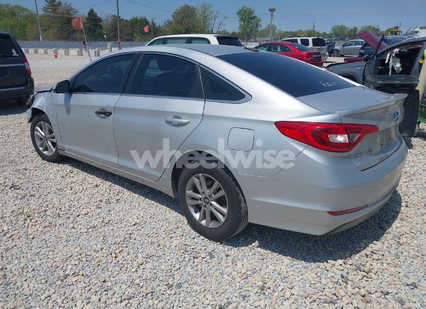 Photo 3 of 2017 Hyundai Sonata SE (VIN 5NPE24AF2HH520712)
