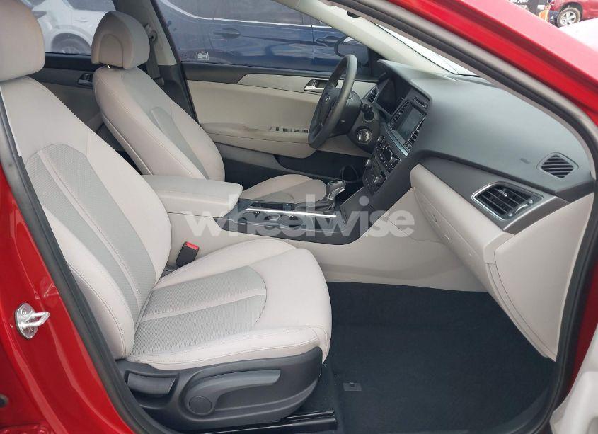 Photo 5 of 2017 Hyundai Sonata SE (VIN 5NPE24AF2HH524100)