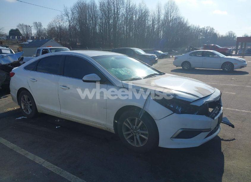 2017 Hyundai Sonata (VIN 5NPE24AF2HH532228) main photo