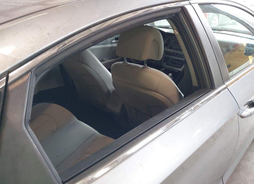 Photo 6 of 2017 Hyundai Sonata (VIN 5NPE24AF2HH547098)