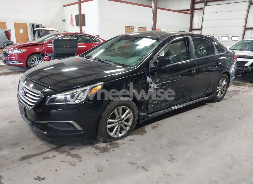 Photo 2 of 2017 Hyundai Sonata (VIN 5NPE24AF2HH567044)