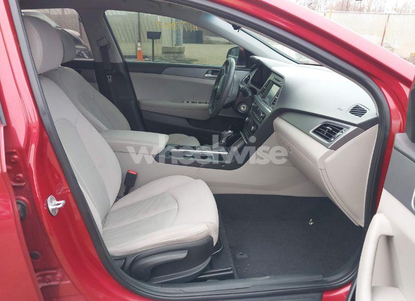 Photo 5 of 2017 Hyundai Sonata SE (VIN 5NPE24AF2HH571997)