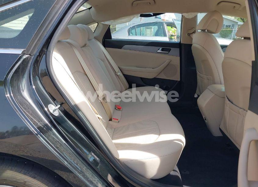 Photo 8 of 2017 Hyundai Sonata SE (VIN 5NPE24AF2HH572583)