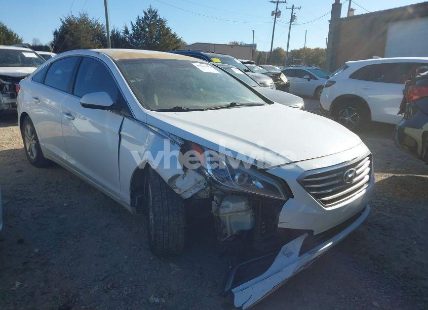 2017 Hyundai Sonata SE (VIN 5NPE24AF2HH582160) main photo